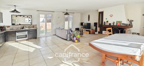 Maison à vendre 5 pièces + piscine SOLLIES VILLE (83)