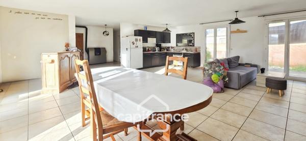 Maison à vendre 5 pièces + piscine SOLLIES VILLE (83)