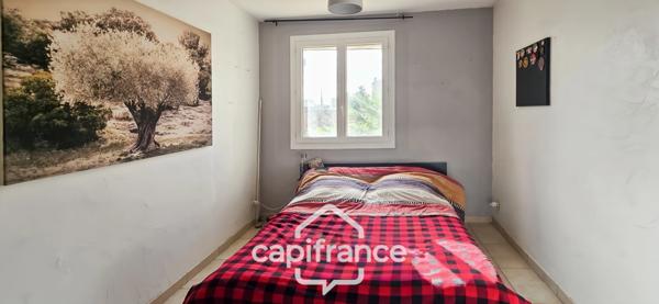 Maison à vendre 5 pièces + piscine SOLLIES VILLE (83)