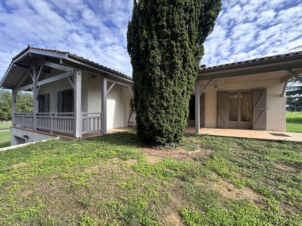 Villeneuve-sur-Lot (47300) Villeneuve sur lot, spacieuse villa familiale semi enterrée d'environ 140m² avec piscine sur 6872m² de jardin