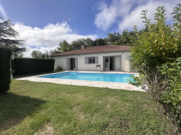 Villeneuve-sur-Lot (47300) Villeneuve sur lot, spacieuse villa familiale semi enterrée d'environ 140m² avec piscine sur 6872m² de jardin