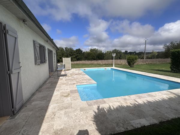 Villeneuve-sur-Lot (47300) Villeneuve sur lot, spacieuse villa familiale semi enterrée d'environ 140m² avec piscine sur 6872m² de jardin