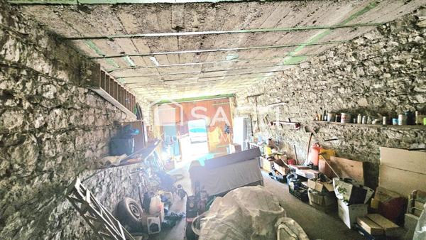 Grange en excellent état avec terrain et cave voûtée – Virieu-le-Grand