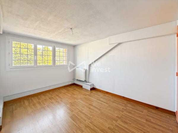 Maison familiale de 180 m² – 7 chambres – Terrain de 1 600 m² – Aiglemont