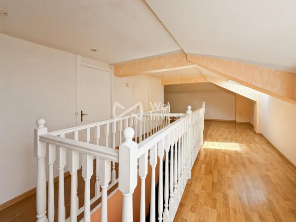 Maison familiale de 180 m² – 7 chambres – Terrain de 1 600 m² – Aiglemont
