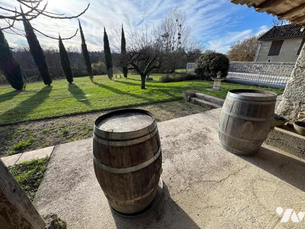 PROPRIETE DE CARACTERE AUX PORTES DE NERAC