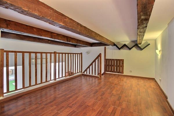 MARSEILLE 8 - LE ROUET - VASTE STUDIO EN REZ-DE-JARDIN - AU CALME ABSOLU -