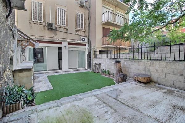 MARSEILLE 8 - LE ROUET - VASTE STUDIO EN REZ-DE-JARDIN - AU CALME ABSOLU -