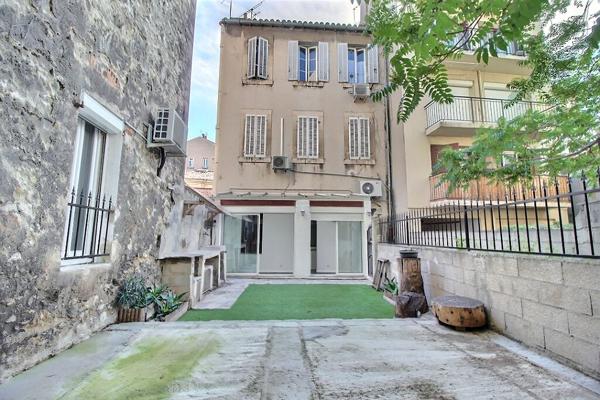 MARSEILLE 8 - LE ROUET - VASTE STUDIO EN REZ-DE-JARDIN - AU CALME ABSOLU -