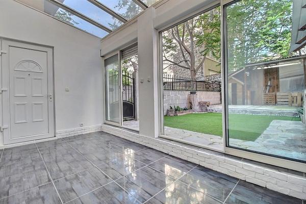 MARSEILLE 8 - LE ROUET - VASTE STUDIO EN REZ-DE-JARDIN - AU CALME ABSOLU -