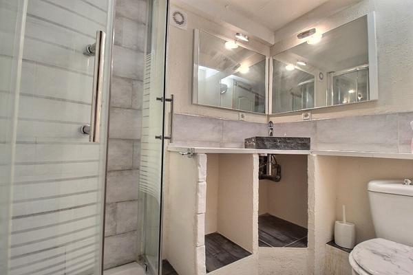 MARSEILLE 8 - LE ROUET - VASTE STUDIO EN REZ-DE-JARDIN - AU CALME ABSOLU -