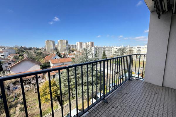 À vendre : Appartement 3 pièces à BRON - Exclusivité BOZINE Immobilier , Bron