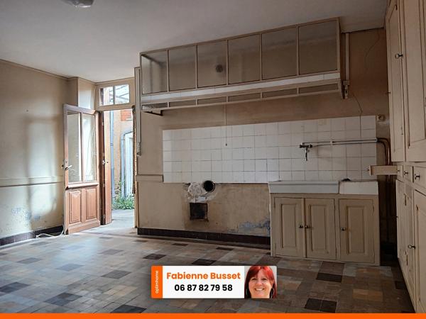 A Vendre sur MILLAC (86150) - Maison de 85 m² habitables + combles aménageables - Comprenant 5 pièces