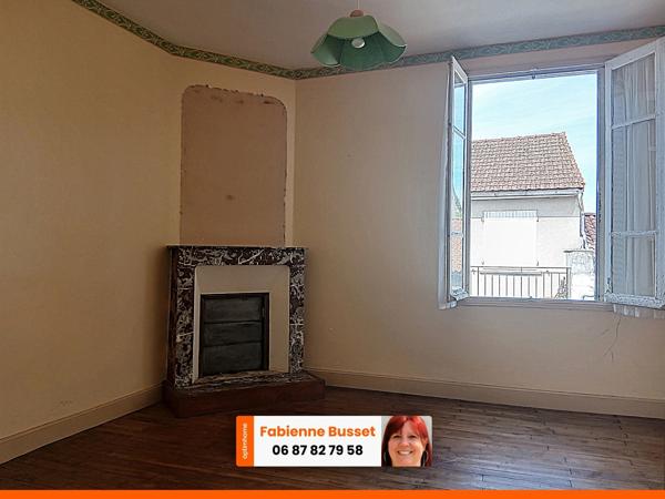 A Vendre sur MILLAC (86150) - Maison de 85 m² habitables + combles aménageables - Comprenant 5 pièces