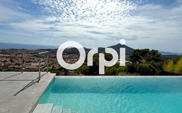 Maison à vendre    7 pièces •  Carqueiranne