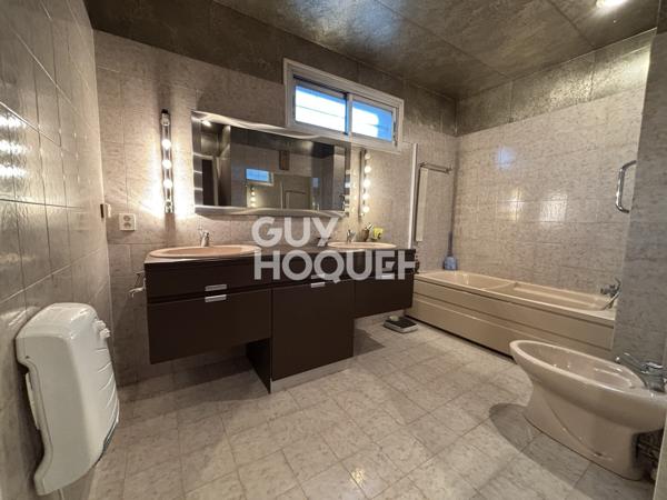 MAISON À VENDRE DE 5 PIÈCES DE 134,00 M²