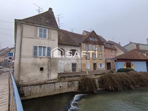 Immeuble avec local commercial de 90 m2, plus appartement 90 m2