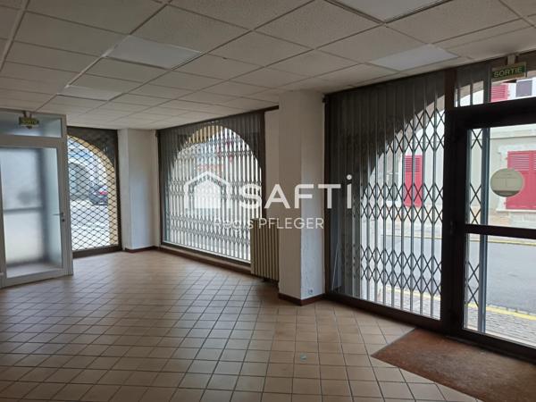 Immeuble avec local commercial de 90 m2, plus appartement 90 m2