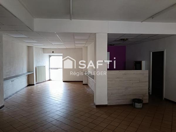 Immeuble avec local commercial de 90 m2, plus appartement 90 m2