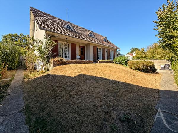 Maison Sainte Geneviève Des Bois 7 pièces 170m2