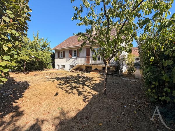 Maison Sainte Geneviève Des Bois 7 pièces 170m2