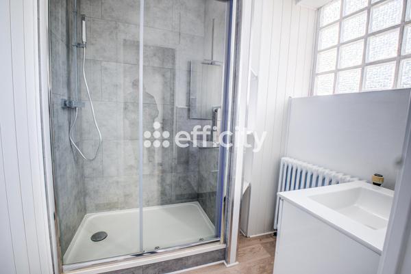 Immeuble 11 pièces - 230 m²