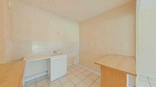 Appartement 1 pièce                                        - 42100 Saint-Étienne Réf : 12645