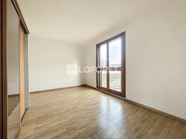 Location appartement près de SAINT CYR L ECOLE - 4 pièce(s) - 89 m² - 1 500 €/mois