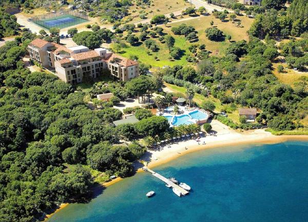 Appartement à vendre    4 pièces •  Pianottoli-Caldarello