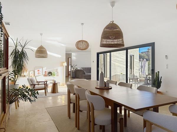 Vente Maison de luxe Uzès 5 Pièces 222 m²