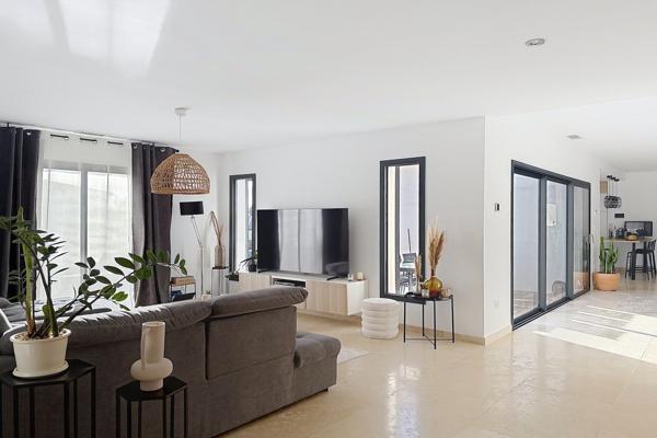 Vente Maison de luxe Uzès 5 Pièces 222 m²
