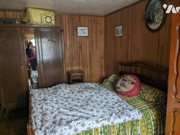 Maison en pierres en campagne