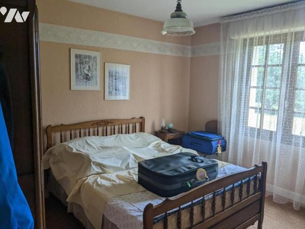 Maison en pierres en campagne