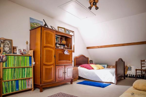 Maison individuelle familiale avec sous-sol et jardin sans vis-à-vis