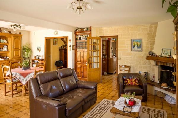 Maison individuelle familiale avec sous-sol et jardin sans vis-à-vis
