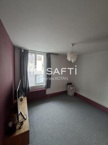 Maison de caractère proche de toutes commodités