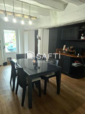 Maison de caractère proche de toutes commodités