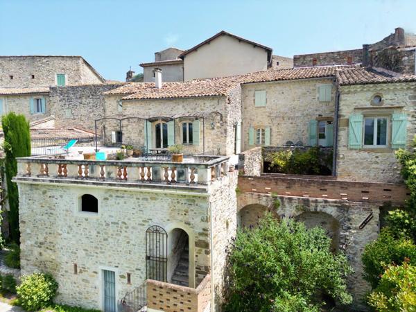 Vente Maison de luxe Uzès 8 Pièces 600 m²