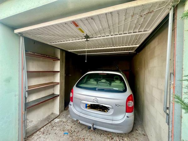 Baisse de prix  Beau T3 de 60m² habitables avec garage + 2 places de parking privatives