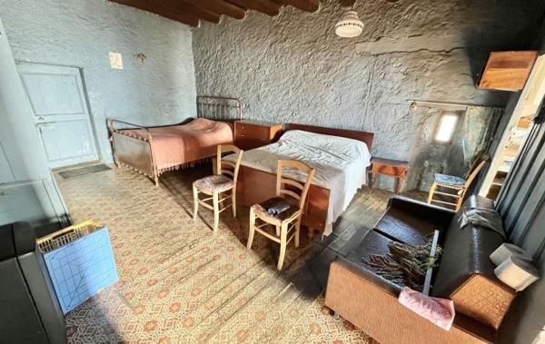 Vente Maison avec grange et jardin à rénover Les laubies   