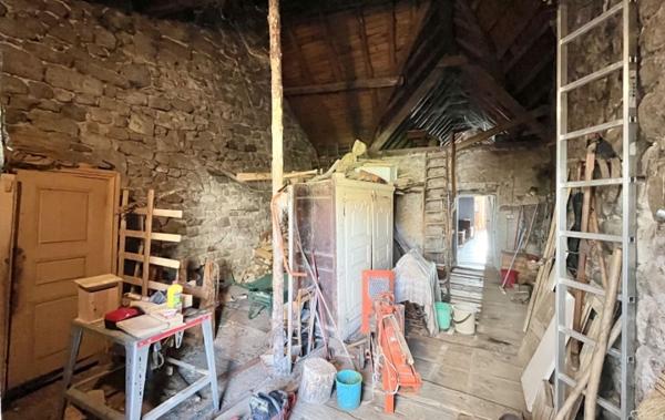 Vente Maison avec grange et jardin à rénover Les laubies   