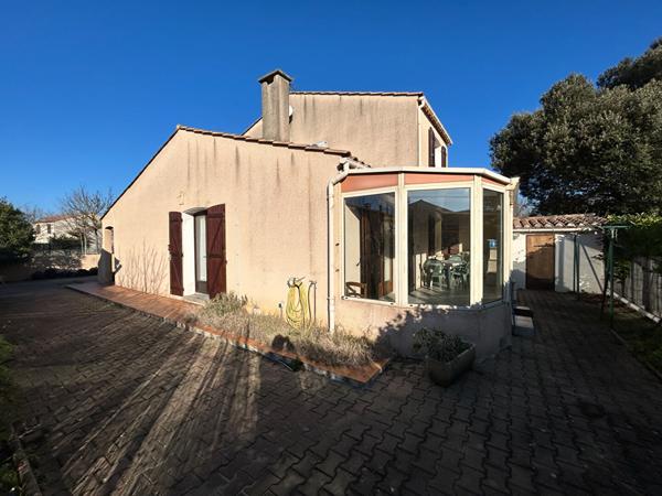 Maison à Carcassonne avec garage et jardin