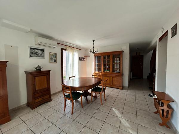 Maison à Carcassonne avec garage et jardin