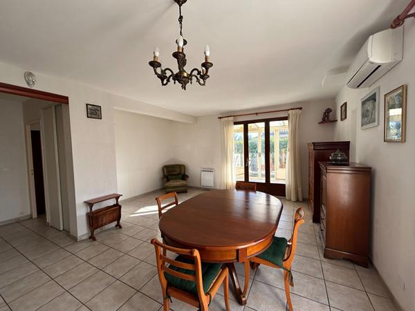 Maison à Carcassonne avec garage et jardin