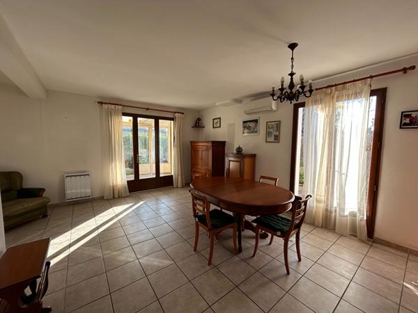 Maison à Carcassonne avec garage et jardin