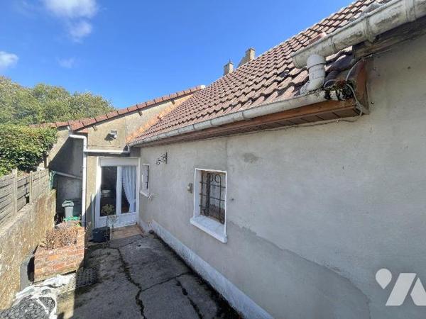 Maison à Vendre à Saint Martin Boulogne

Notre Service Immobilier vous propose en Exclusivité...