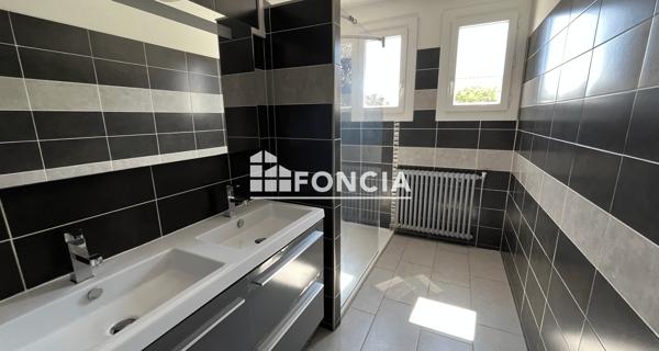 Location Maison 5 pièces 110 m² - Niort 79000