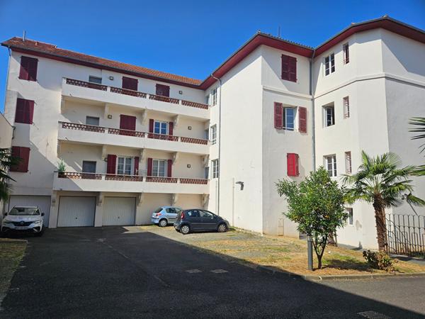 Dax hyper centre T3 77m²