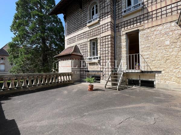 Villa de style Art Nouveau avec jardin à Fontainebleau
