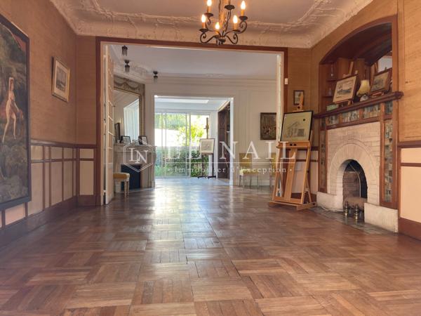 Villa de style Art Nouveau avec jardin à Fontainebleau